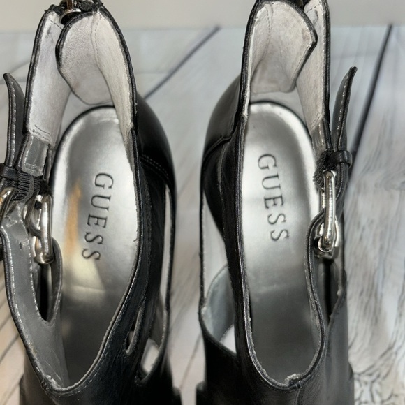 GUESS Peep Toe Double Buckle Straps Back Zip Heel Sandals Size 9 - Picture 9 of 12